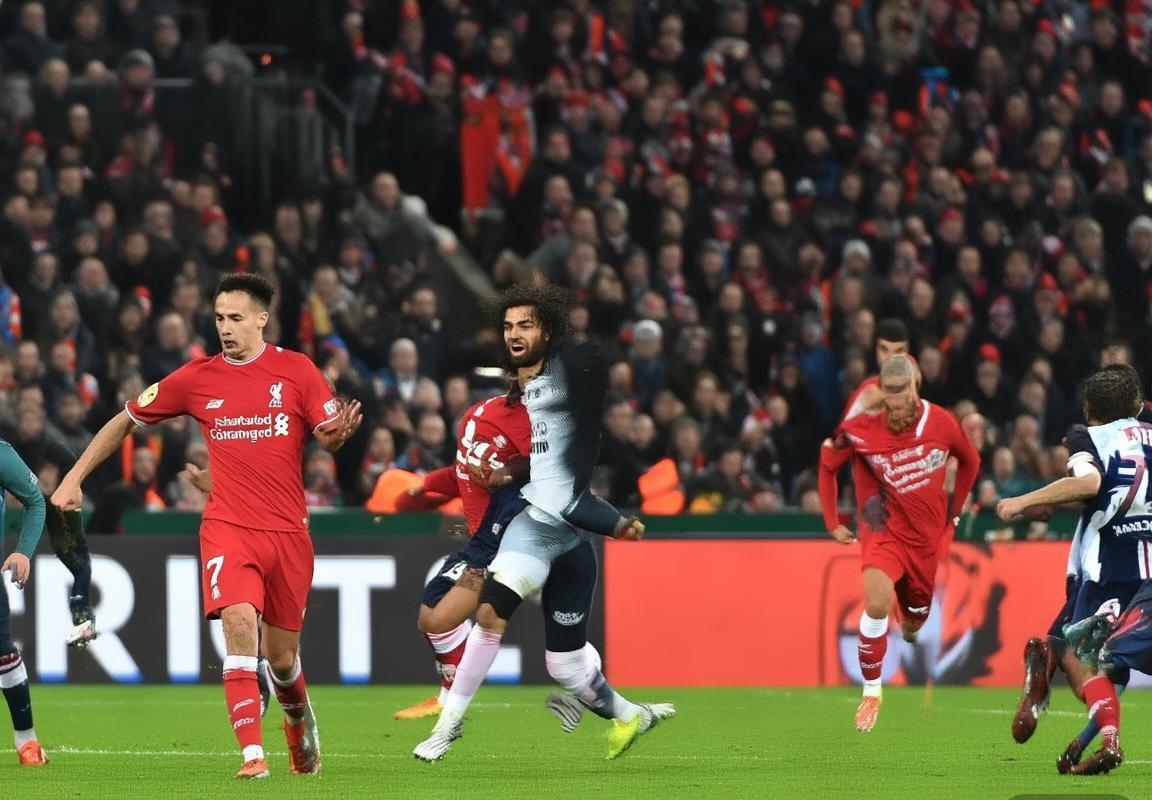 巴黎利物浦欧冠巅峰对决：战术火花与球星风采(图1)